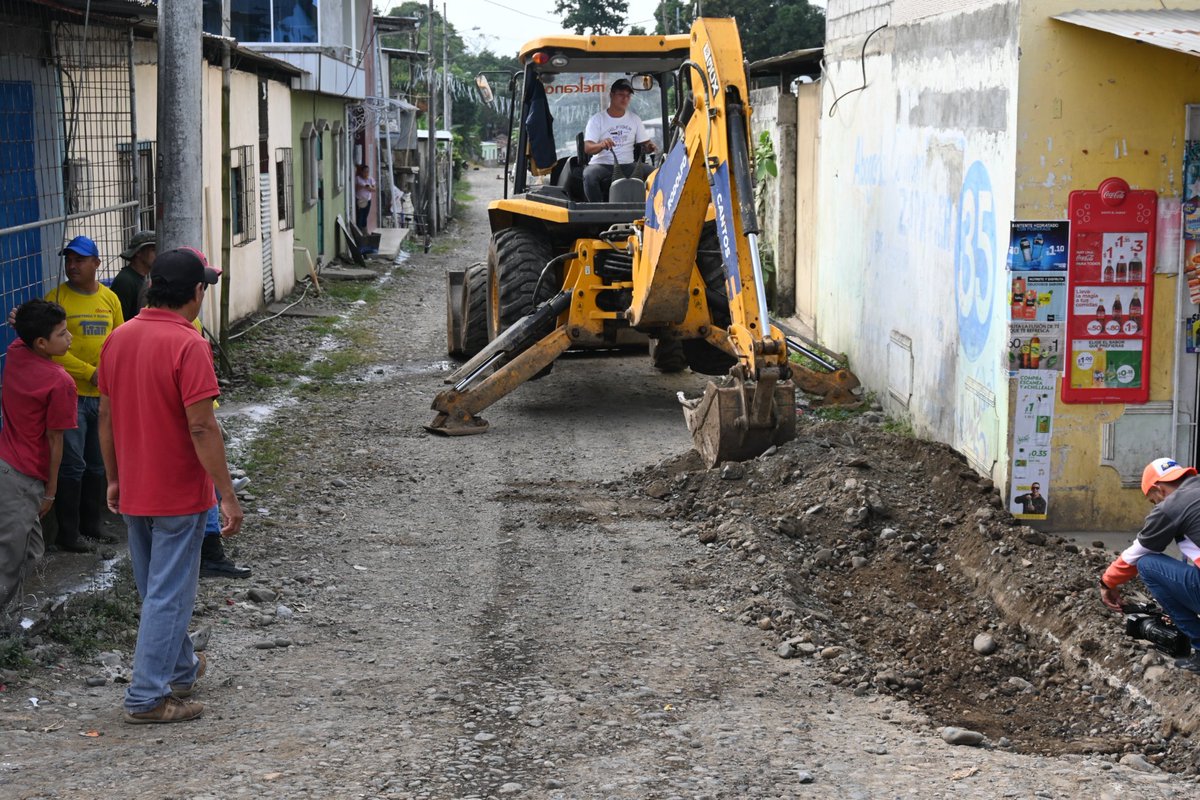 Inician obras de pavimentación y agua en El Porvenir, El Empalme