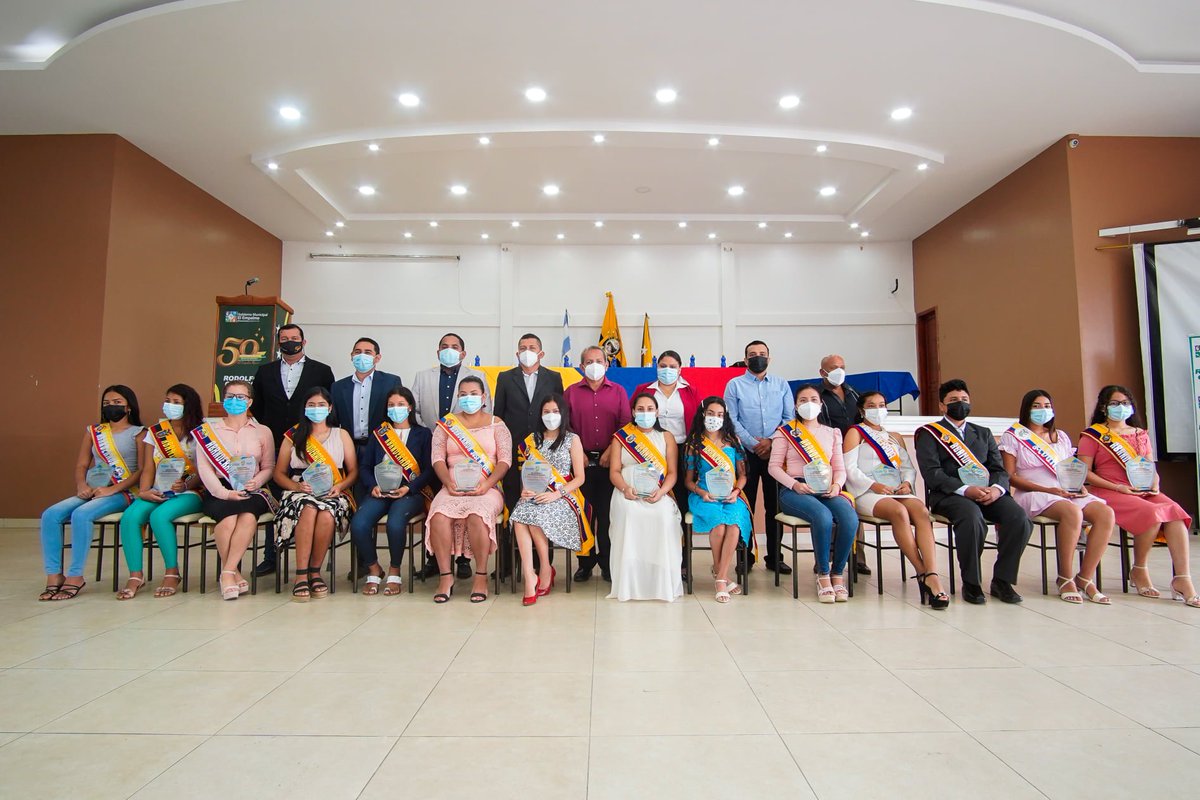 Alcaldía de El Empalme honró a estudiantes destacados por su rendimiento académico