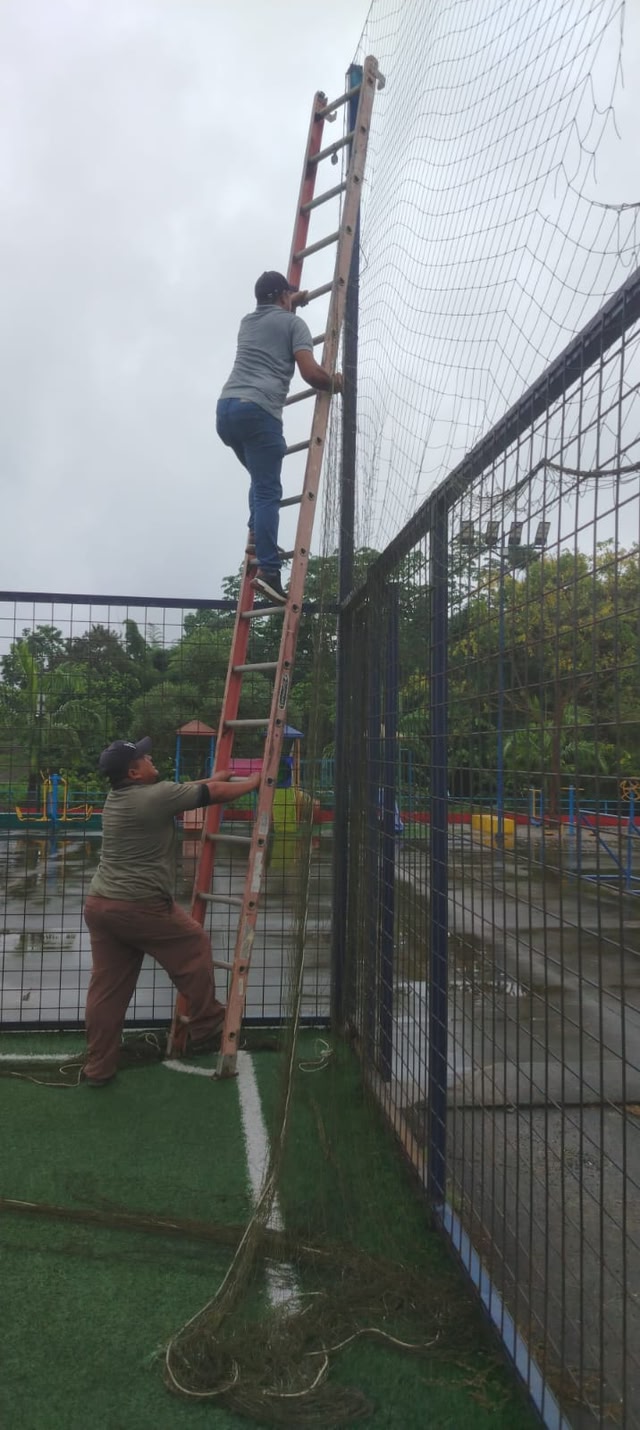 Mantenimiento en cancha sintética del GAD Guayas: obras para mejorar el deporte local