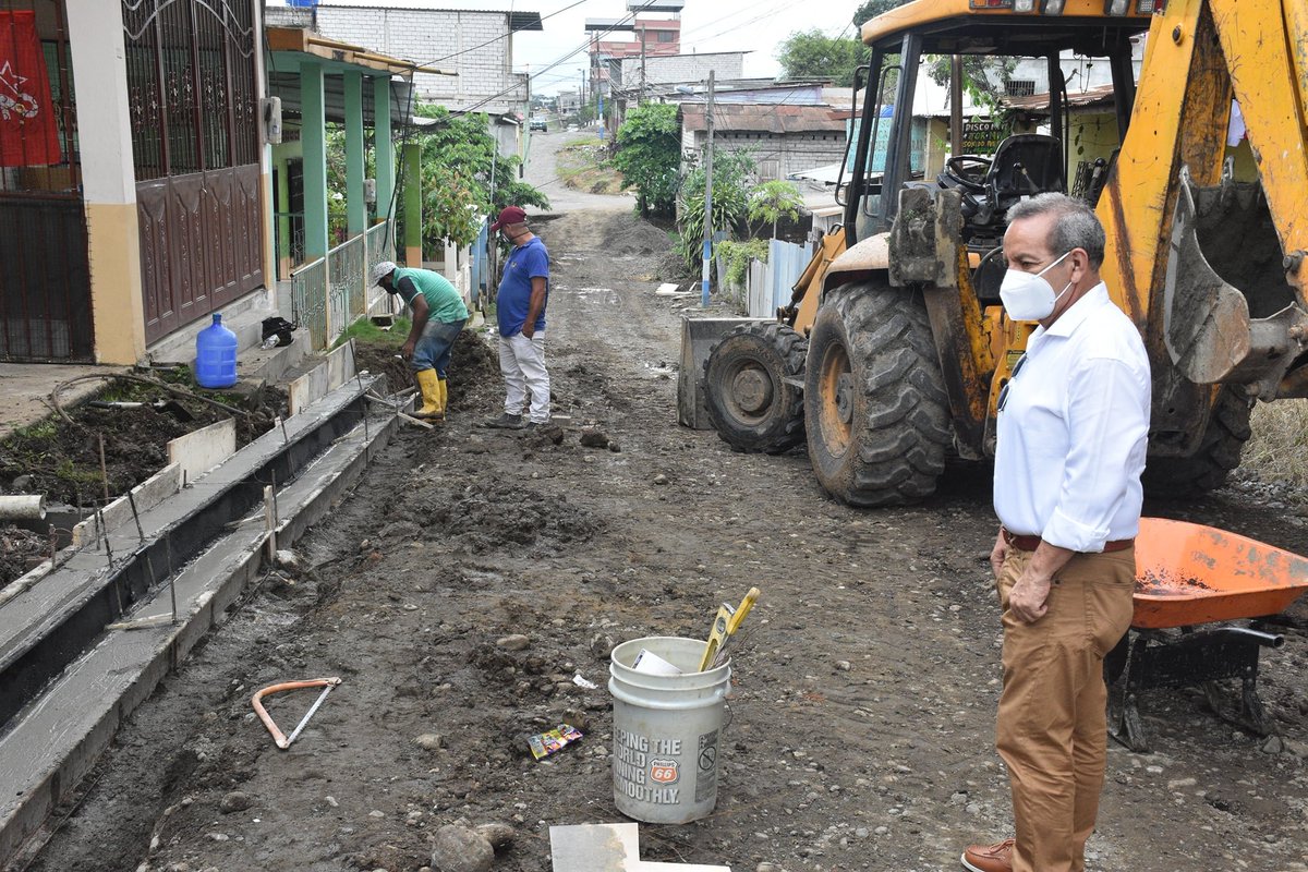 Iniciaron obras de pavimentación en Eloy Alfaro, El Empalme