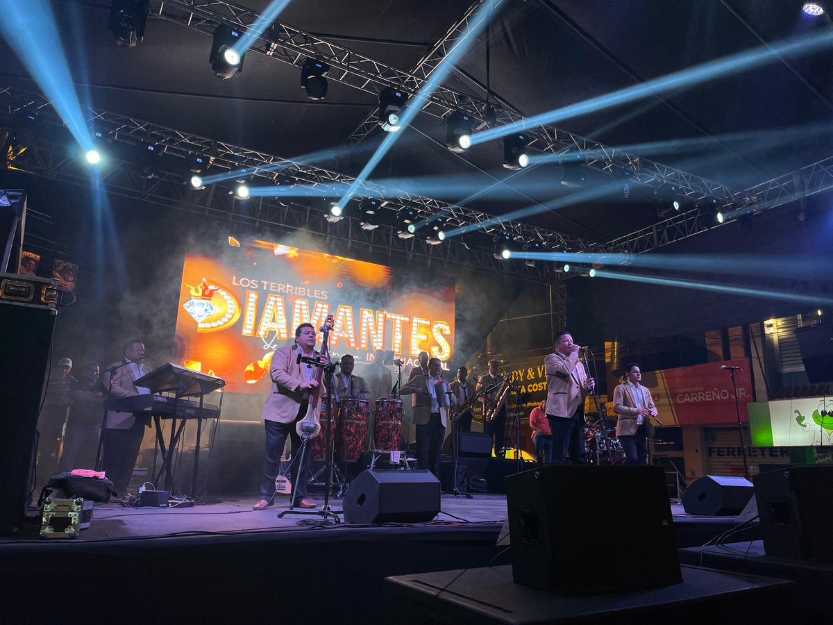 Más de 15 mil personas llenaron la avenida Manabí por las fiestas de Fátima