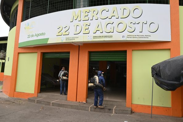 Mercado 22 de Agosto en El Empalme recibió fumigación y limpieza programada