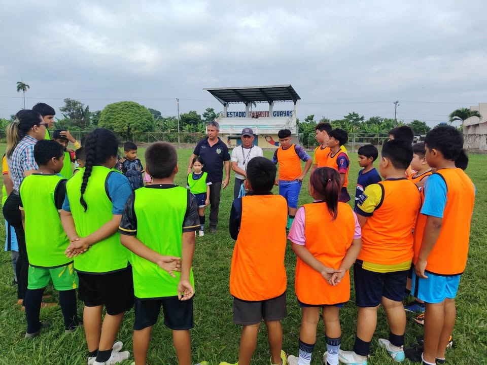 Pueblo Nuevo celebra 80 años de parroquialización con encuentro infantil de fútbol