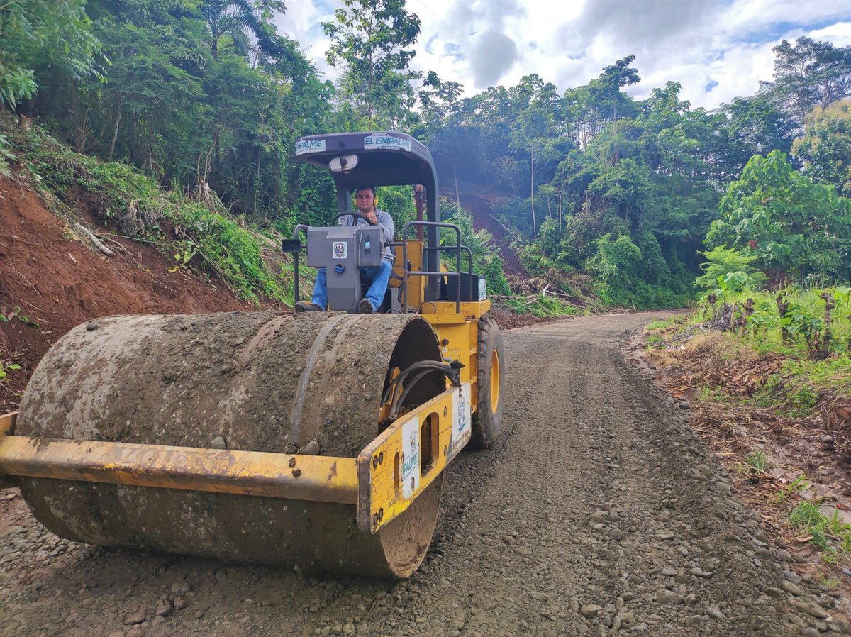 Deslizamiento en Estero Chico – La Caraca obligó a cerrar el camino por lluvias