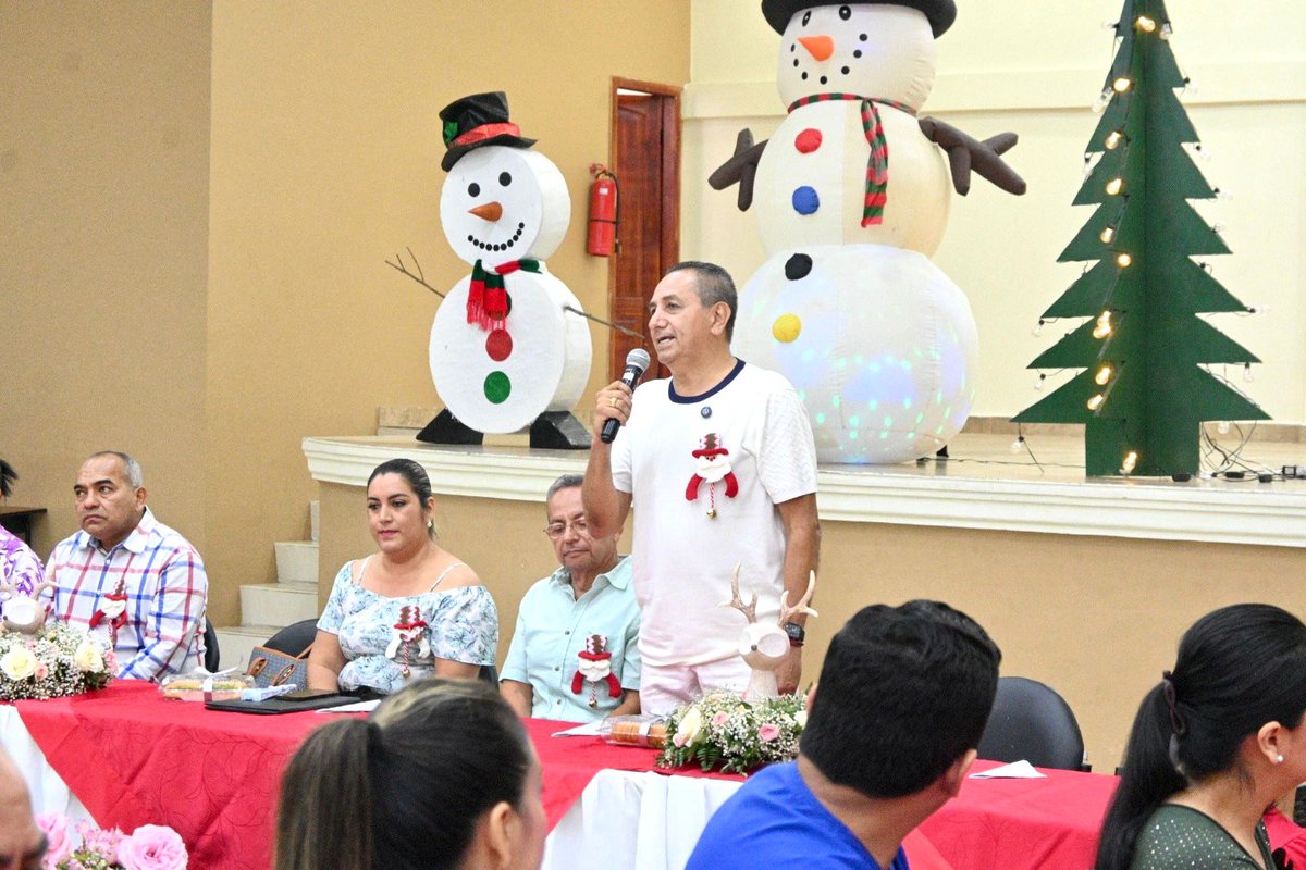 Desayunos navideños unen al equipo del GAD Municipal de El Empalme