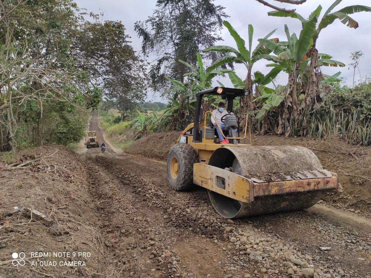 Alcaldía de El Empalme inicia obras en vía hacia San Cayetano