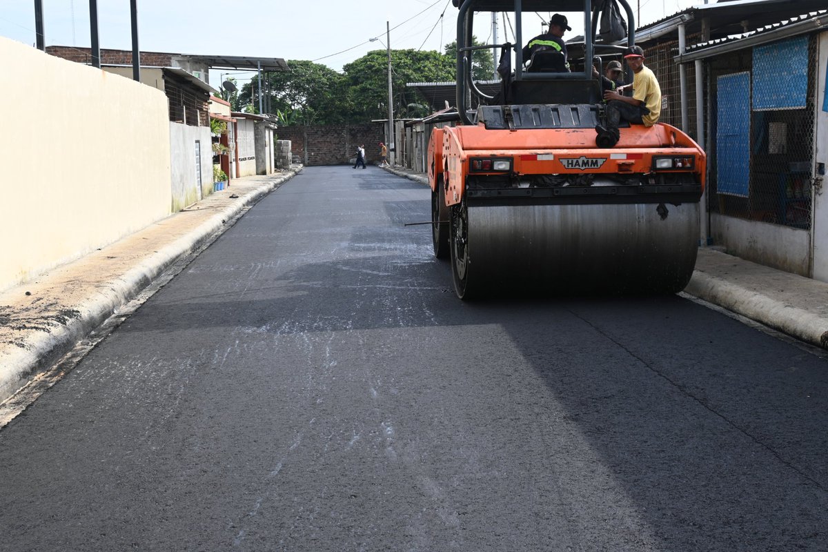 Asfaltan Santa Marianita y sus calles en el barrio Havoline