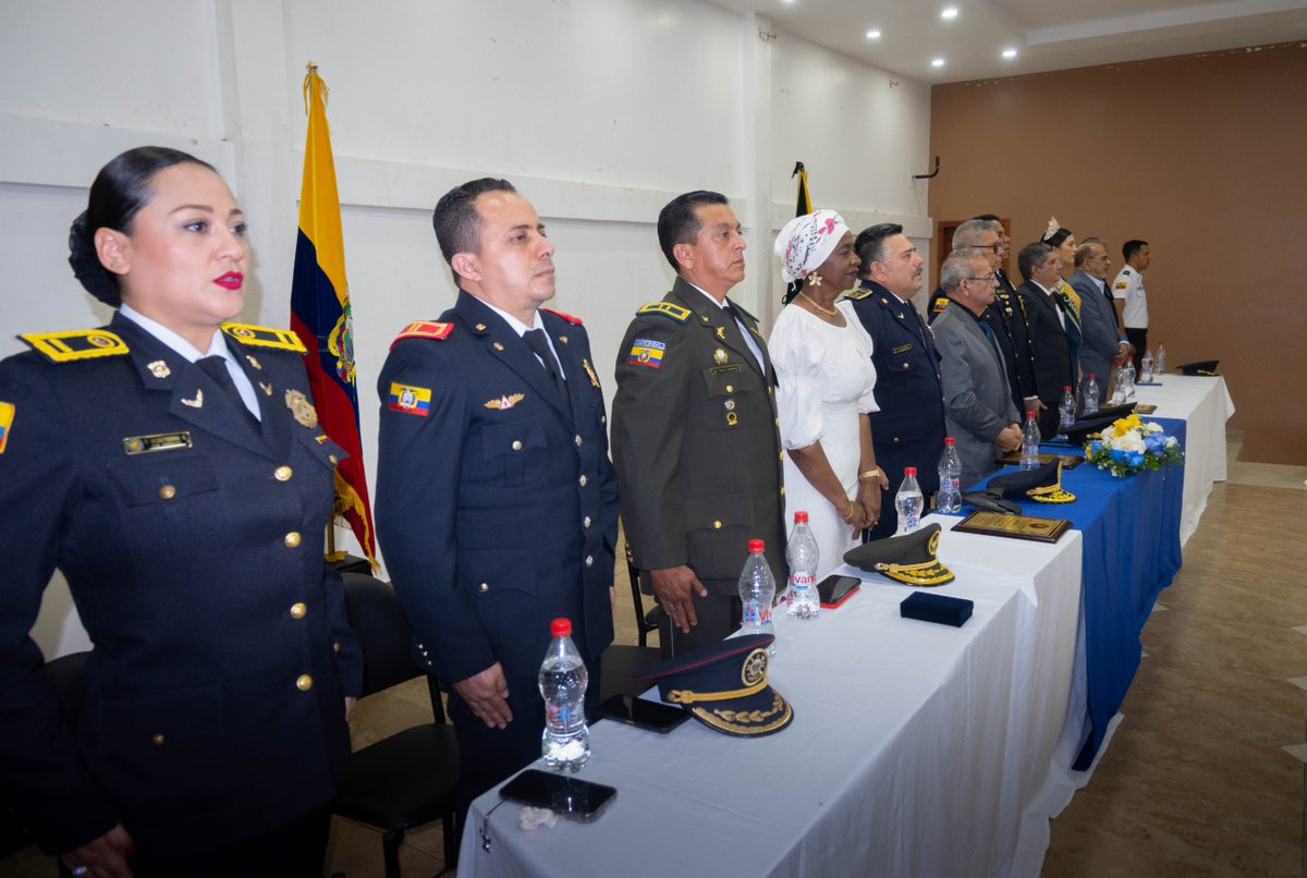 Alcaldía de El Empalme reconoce apoyo a agentes del CTE en ceremonia