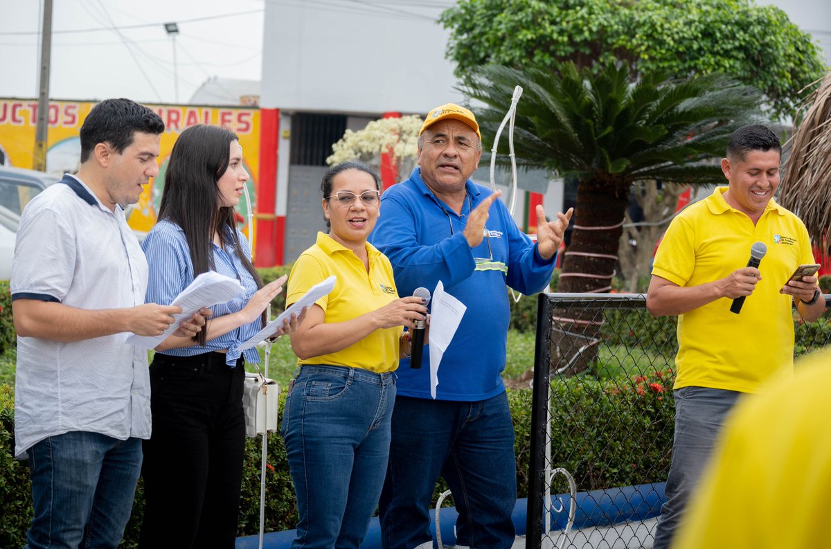Celebración navideña llenó de música la Plazoleta Municipal de El Empalme