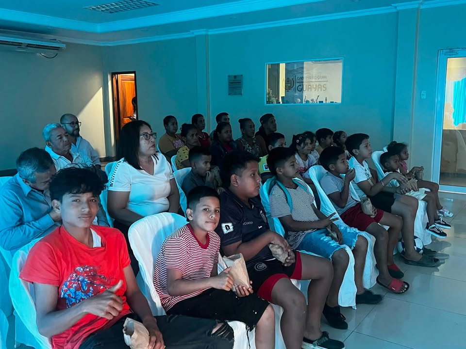 GAD El Empalme celebra 80 años de parroquialización con cine y charlas psicológicas